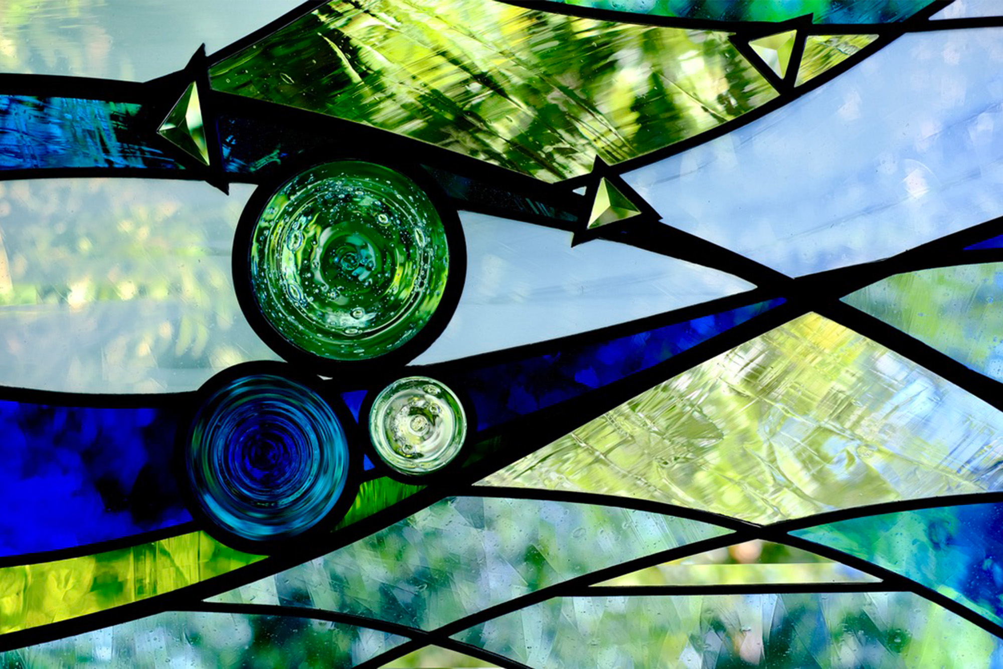 ロンデルのステンドグラス のアイキャッチ画像